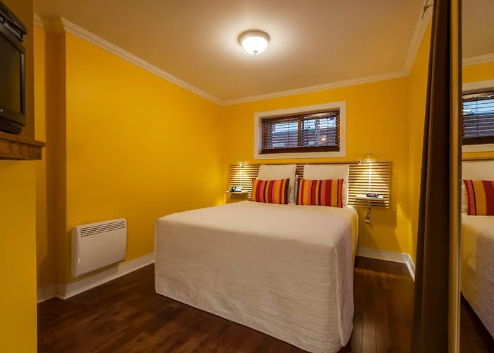 Hotel Chateau de l'Argoat Montréal